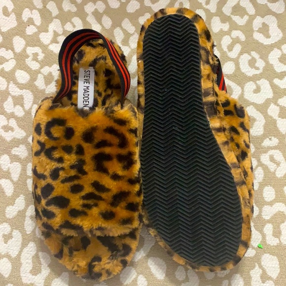 Steve Madden Shoes - STEVE MADDEN Woman’s New  leopard fur slides sz5